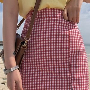 [united colors of benetton] Gingham red skirt